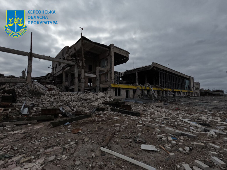 Аеропорт Херсон у Чорнобаївці зруйнований після перебування там військових РФ, - прокуратура 03 Аеропорт Херсон у Чорнобаївці зруйнований після перебування там військових РФ, - прокуратура 03