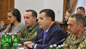 Ситуация на востоке Украины - это угроза всему западному миру, - Полторак на встрече с главой ВКУ Чолием. ФОТО