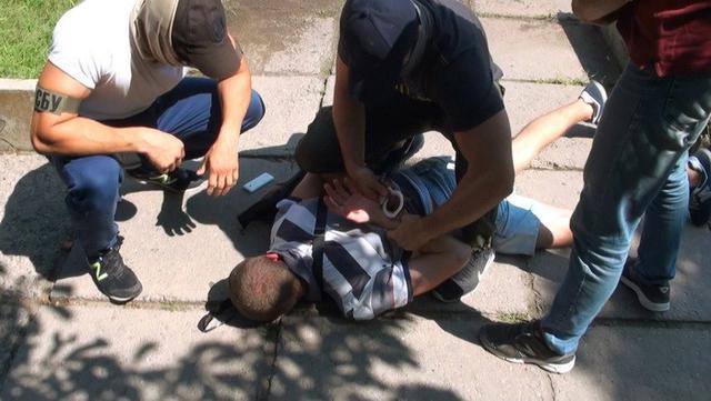 СБУ разоблачила на Николаевщине группу мошенников, вмешивающихся в работу государственных электронных реестров 01