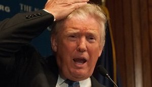 Трамп прошел обязательный медосмотр: все в норме, кроме ожирения