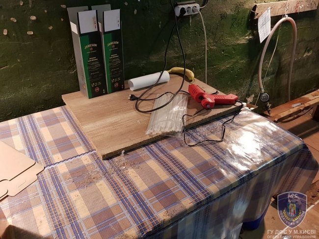 Підпільне виробництво алкогольного фальсифікату ліквідовано на Чернігівщині, вилучено продукції на 1,4 млн грн 20