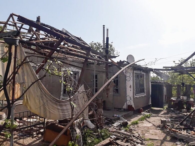 Occupiers fired at Hulyaipole in Zaporizhia, destroying about 10 houses 01
