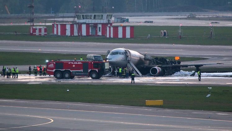 Під час пожежі на борту Superjet у "Шереметьєво" загинула 41 особа, зокрема один член екіпажу, - представник СК РФ Марковська (оновлено)