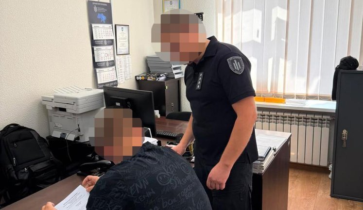 Broke man’s arm whilst transporting him to TCR: police officer from Poltava has been notified of suspicion, – SBI. PHOTO