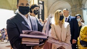 Зеленские накупили книг на "Книжном Арсенале". ФОТОрепортаж