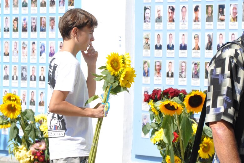 Пам’ять полеглих захисників України вшанували у Києві 03