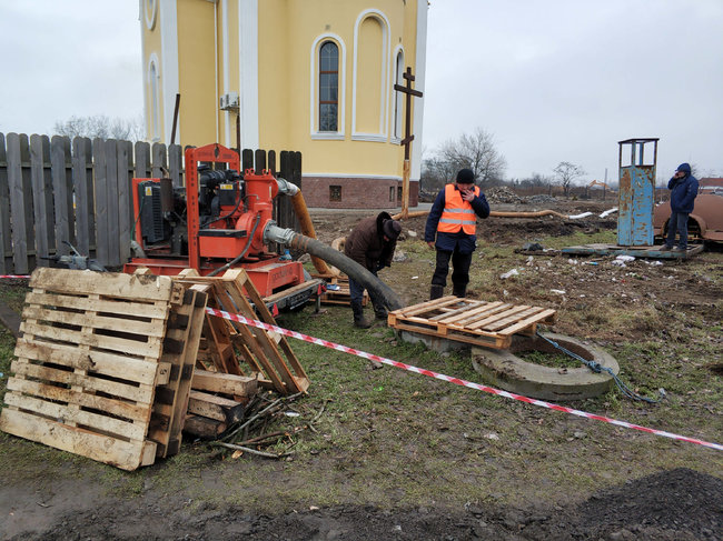 Бердянськ пять днів виживав без води 09
