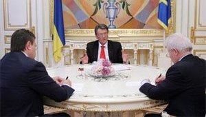 Януковича и Мороза &amp;quot;вызвали&amp;quot; к Ющенко из-за &amp;quot;шулерских методов&amp;quot; коалиции