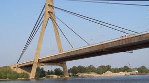 На выходных на Северном мосту в Киеве ограничат движение транспорта