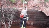 Спасатели вытащили ребенка, упавшего в шламоотстойник шахты на Донетчине, - ГСЧС. ФОТОрепортаж