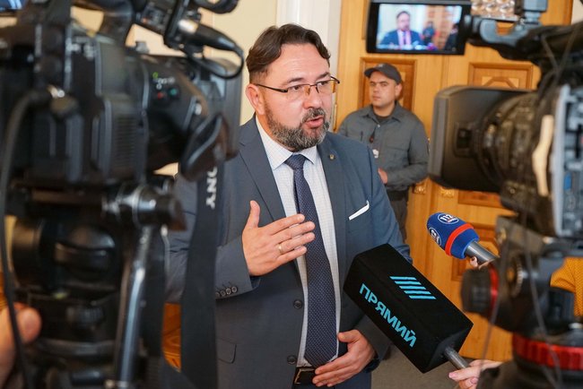 Слуга народа Никита Потураев: Заявление Рабиновича об атаках на позиции ВСУ похоже на настоящую государственную измену 02