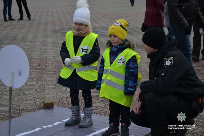 Різдво з патрульними, - правоохранители провели праздник для детей 06