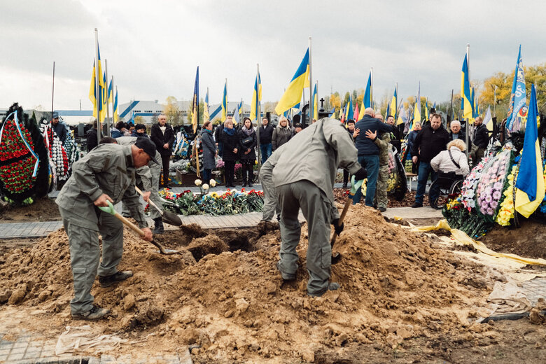 In Brovary, bid farewell to soldier Oleksandr Fatieiev, who died in battle against ruscists in Luhansk region, was held 06