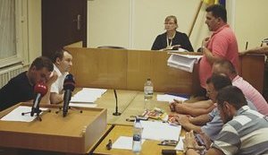 Суд інкримінує комбату "Айдару" Лихоліту кримінальні правопорушення щодо мера Сєвєродонецька Казакова, - журналіст Іванов. ФОТОрепортаж