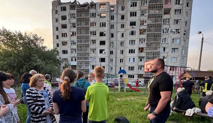 Enemy attack on Lutsk: ruscists launched 15 UAVs and six missiles. Number of injured rises to 15 (updated). VIDEO&PHOTOS