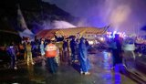 В Индии при посадке пассажирский самолет разломился на несколько частей, 16 погибших. ФОТО