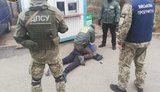 Контрабандиста сигарет затримано на Закарпатті під час спроби дати хабар прикордоннику, - військова прокуратура. ФОТО