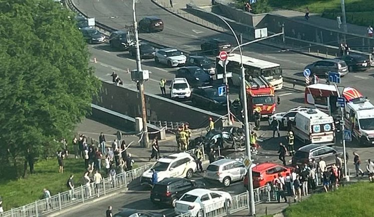 Батько загиблого в ДТП у Києві 12-річного Григорія вимагає винести питання смертності на дорогах на розгляд РНБО: подано петицію до президента