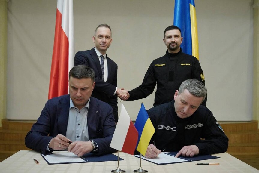 Україна та Польща розширять співпрацю у виробництві зброї та боєприпасів