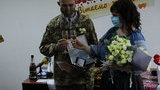 Боец Объединенных сил Пономарчук, которому тяжелое ранение помешало сыграть свадьбу, узаконил отношения в военном госпитале. ФОТОрепортаж
