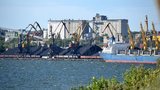 В портах начнут еженедельно отслеживать состояние морской воды