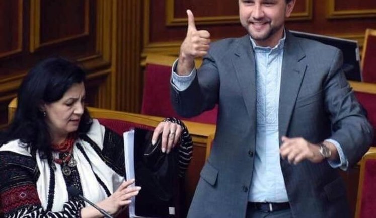 В'ятрович став депутатом ВР від "Європейської солідарності" і отримав погрозу "бити в #бало" нібито від Бужанського, Бужанський заперечує (оновлено)