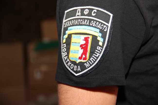 Підпільний цех із виробництва сигарет ліквідовано на Закарпатті 15
