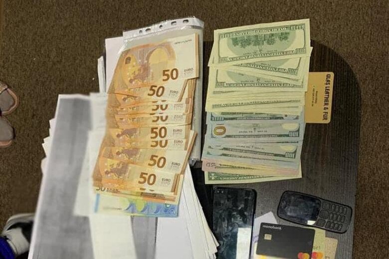 Суд арестовал заместителя начальника Департамента миграционной полиции по подозрению в крышевании борделей 02