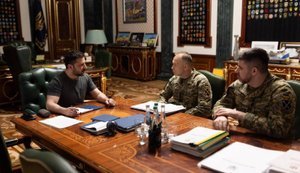 Зеленский провел совещание с Сырским и Гнатовым: согласован ряд новых операций