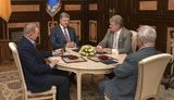 Порошенко обсудил с Кравчуком, Кучмой и Ющенко пути достижения мира на Донбассе. ФОТО