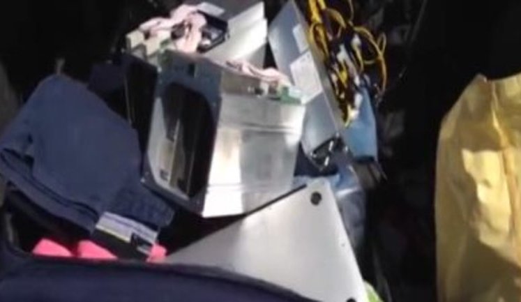 Оборудование для майнинга криптовалют на сумму 122 тысячи гривен пытался провезти в оккупированный Донецк гражданин Украины. ВИДЕО