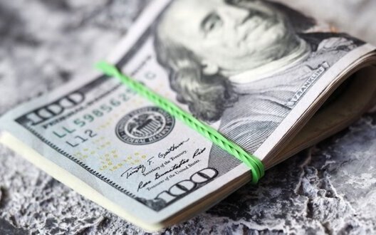 Долар відновив зростання після зриву мирних переговорів між США та Іраном