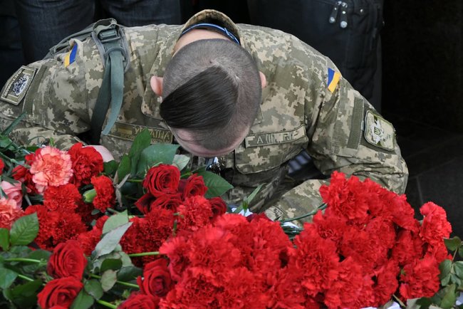 Київ попрощався з воїном 72-ї ОМБр Володимиром Матвієнком, загиблим на Донбасі 18 вересня 10