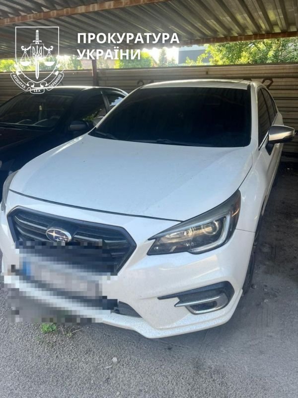Викрито схему виїзду за кордон через міграційну службу у Дніпрі