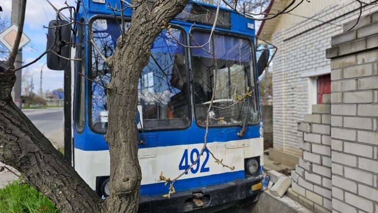 обстріл тролейбуса у Херсоні