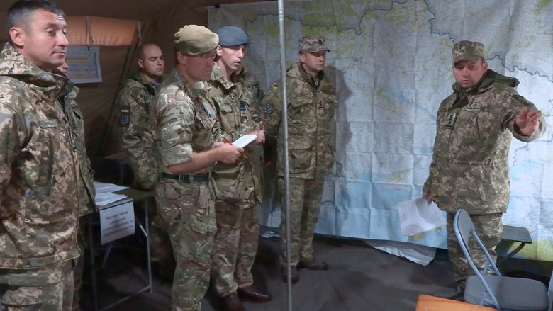 Командно-штабні навчання Обєднані зусилля - 2021: особовий склад відпрацював організацію діяльності штабу під час планування операцій 02