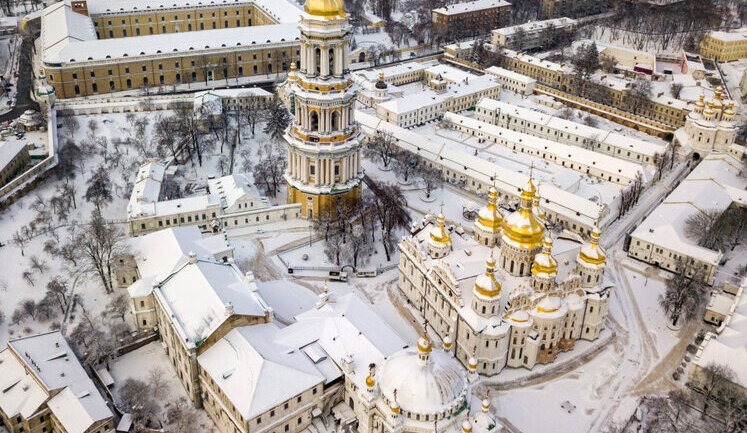 Митрополит Епифаний проведет в Успенском соборе Лавры богослужение по случаю Крещения