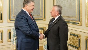 Порошенко и заместитель госсекретаря США Салливан обсудили "размещение эффективной миротворческой миссии ООН" на Донбассе. ФОТО