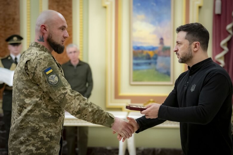 Zelenskyy awarded the heroes of the Kursk operation