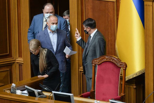 Гостріше за соус Табаско: чому чутки про відставку спікера Разумкова таки можуть стати реальністю 04