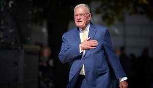 Навіщо Келлог приїхав до Києва?