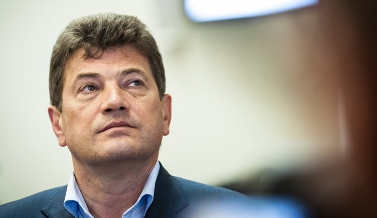 Депутаты Запорожского горсовета поддержали досрочное прекращение полномочий мэра Буряка