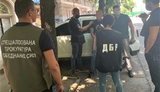 Вимагав гроші за незаконне переміщення товарів через кордон з РФ: на Харківщині на хабарі в $12,7 тис. впіймали офіцера-прикордонника. ФОТОрепортаж