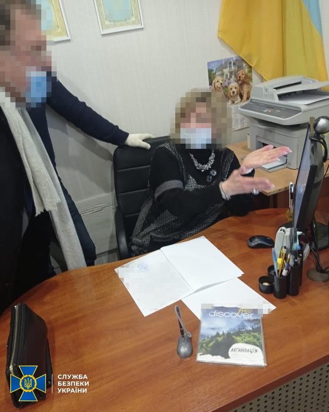 Пресечена деятельность по легализации иностранцев на Черниговщине. К схеме причастны чиновники облуправления Госмиграции и военнослужащие ГПСУ, - СБУ 03