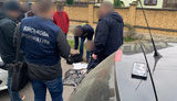 На Івано-Франківщині офіцера військкомату зі спільником затримано на хабарі 2,2 тис. дол., - військова прокуратура. ФОТО