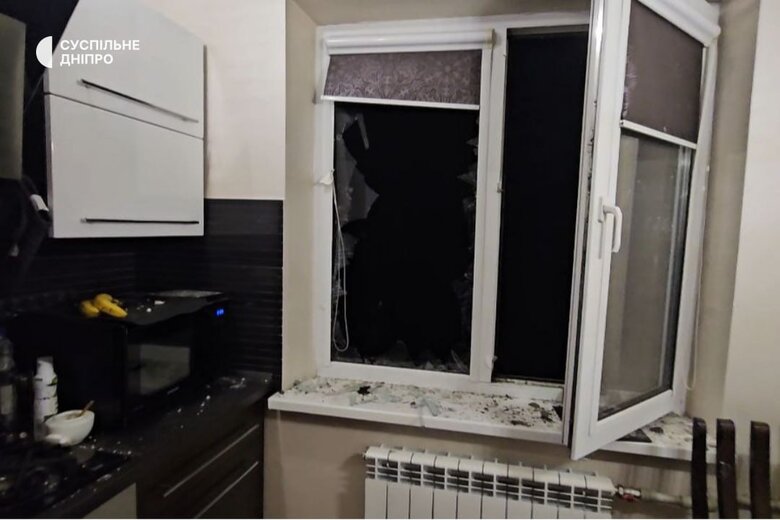 Влучання шахеда у багатоповерхівку у Дніпрі