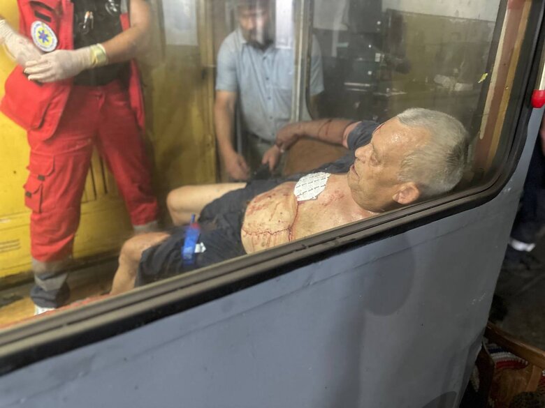 Рашисти прицільно обстріляли транспортне підприємство Херсону, загинули двоє працівників, - ОВА 04