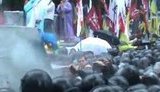 Милиция применяет газ против сторонников украинского языка. ФОТО + ВИДЕО.