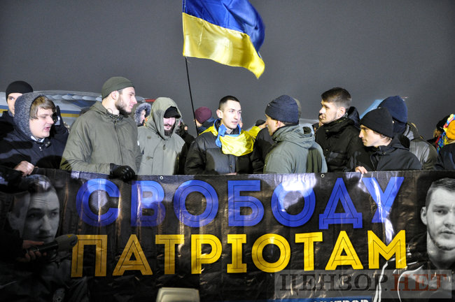 Heroes, welcome home!” liberated Ukrainian hostages enjoy warm reception at Boryspil airport 21