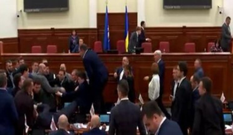 Svoboda, PPB deputies brawl in Kyiv City Council. VIDEO